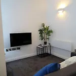 Apt 2 - Queens Court