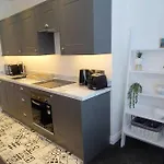 Apt 2 - Queens Court
